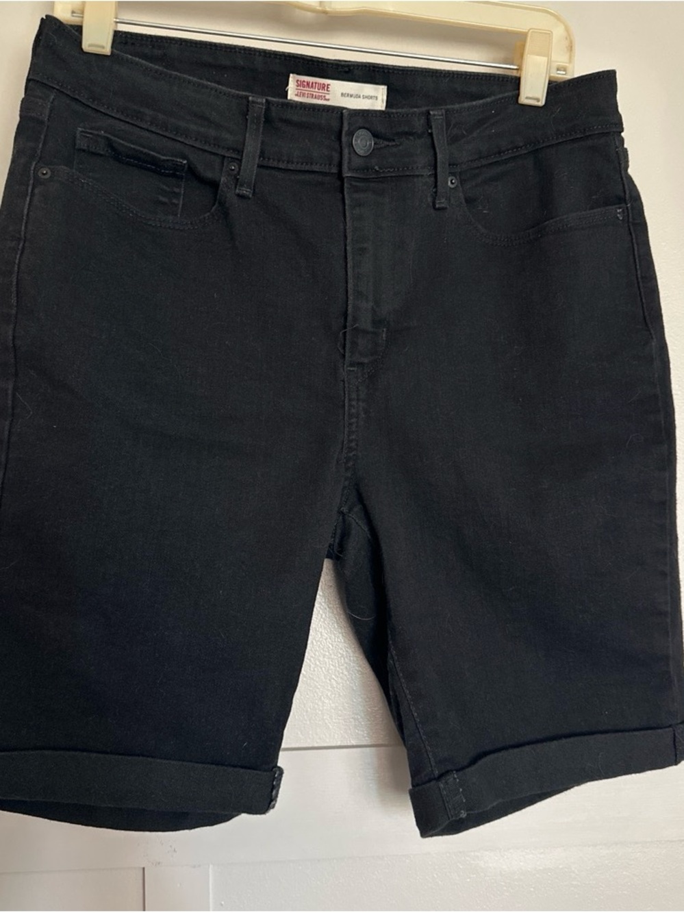 Levi Signature Women’s Black Denim Bermuda Shorts